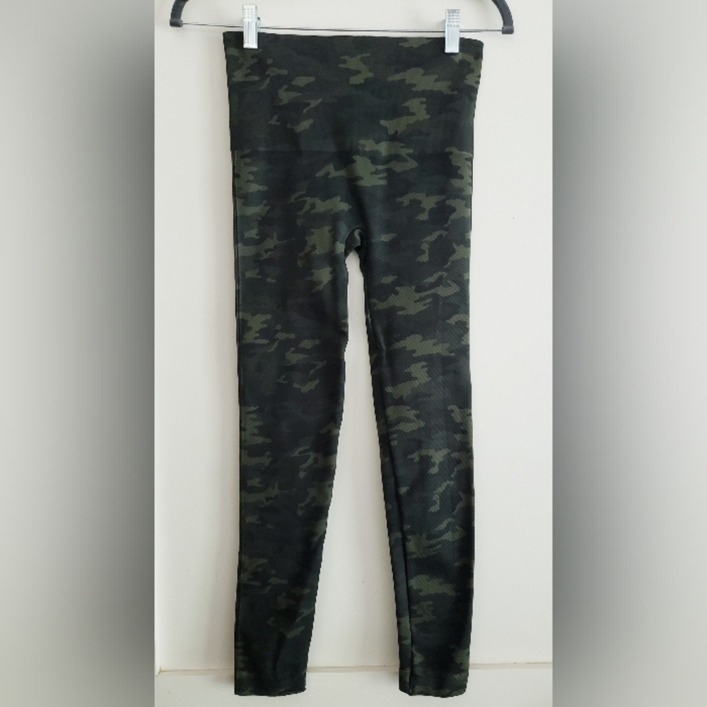 Spanx Leggings, Size M/M, never used, Camo